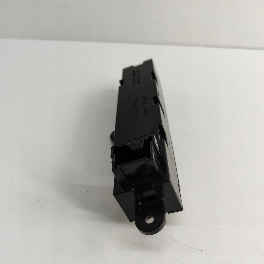 фото №5, Hyundai h-1, starex, satellite 2008 приборная панель