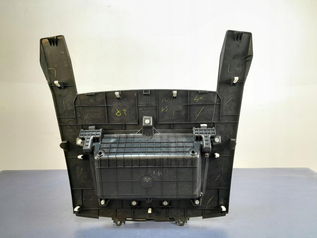 фото №4, Citroen c-crosser бардачок средний 8002a113zz