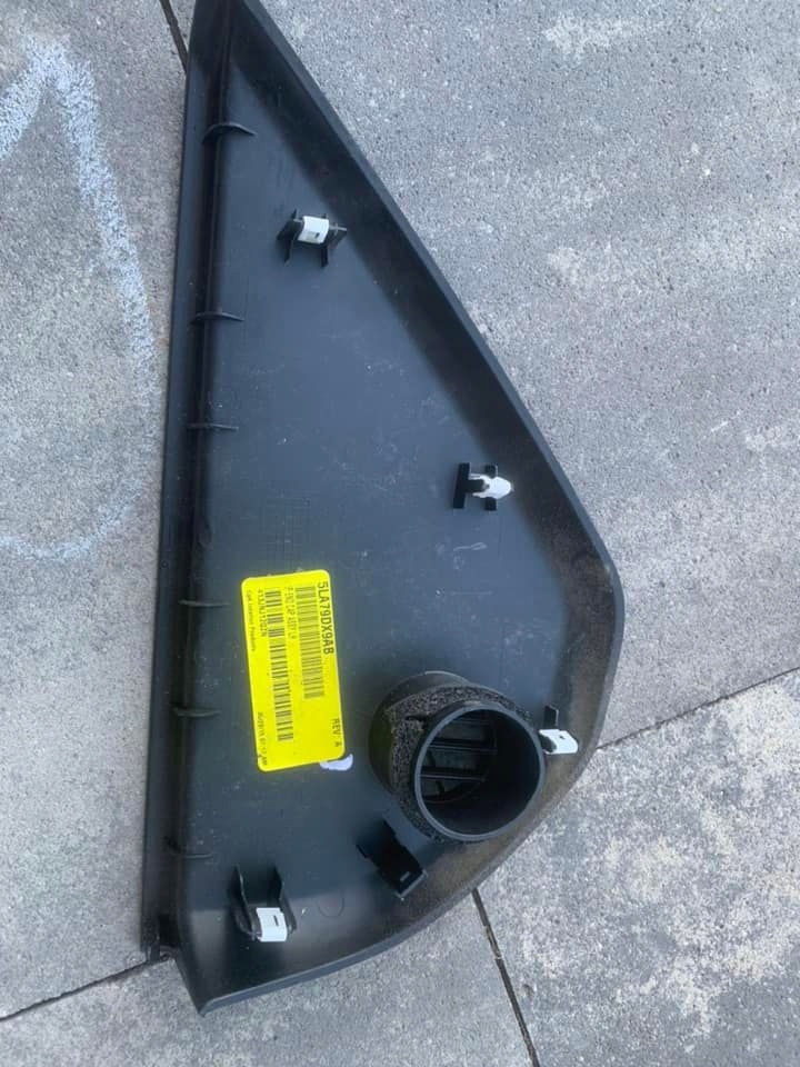 фото №1, Заглушка панель приладів dodge challenger