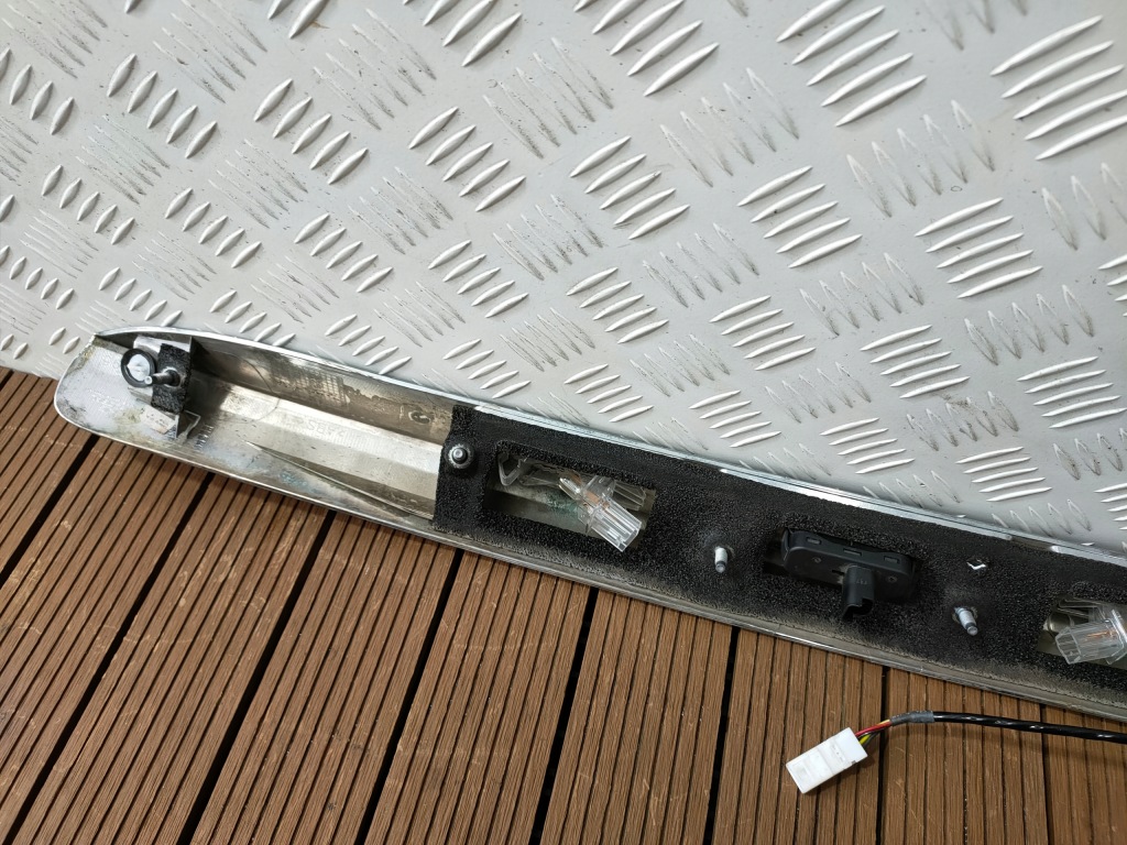 фото №12, Renault grand scenic iii lift 12-16 накладка крышки камера микровыключатель kpl оригинальный номер