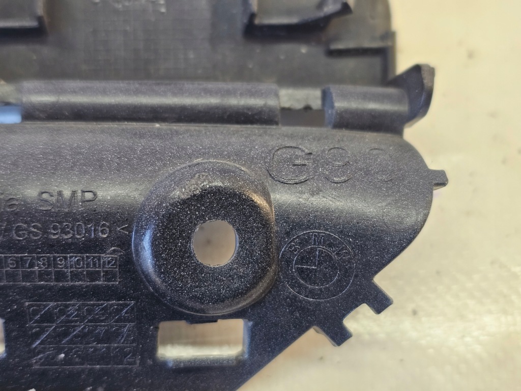 Купить Заглушка na hak bmw m5 g90 g99 2024- 8084984 51118084984