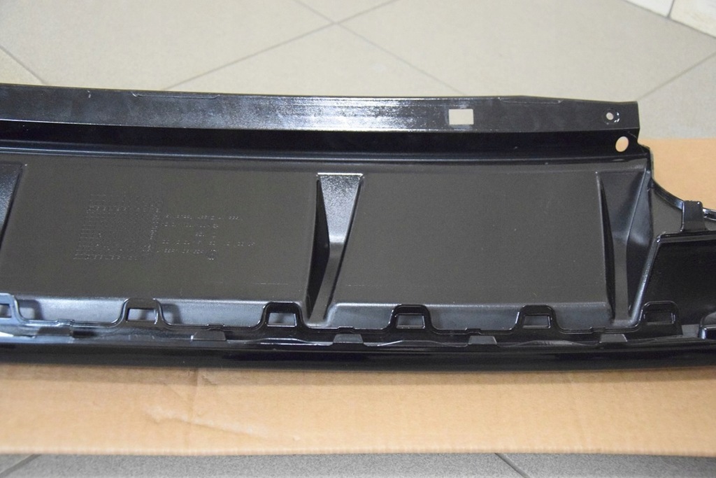 фото №10, Vw golf 7 vii r 15-r. 5g9 kombi schwarz задний спойлер задняя диффузор