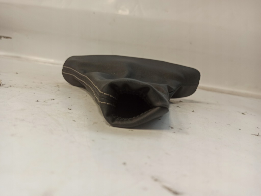 фото №7, Volvo v40 ii чехол тормоза ручного