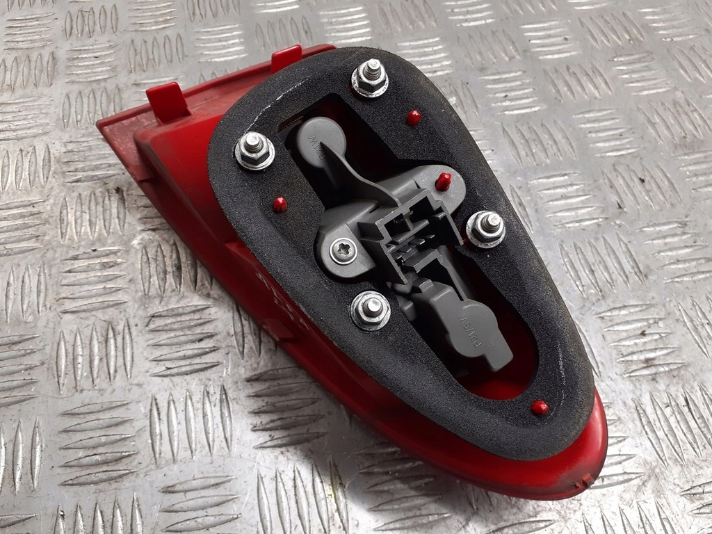 фото №3, Лампа левая задняя alfa romeo 147 46556349