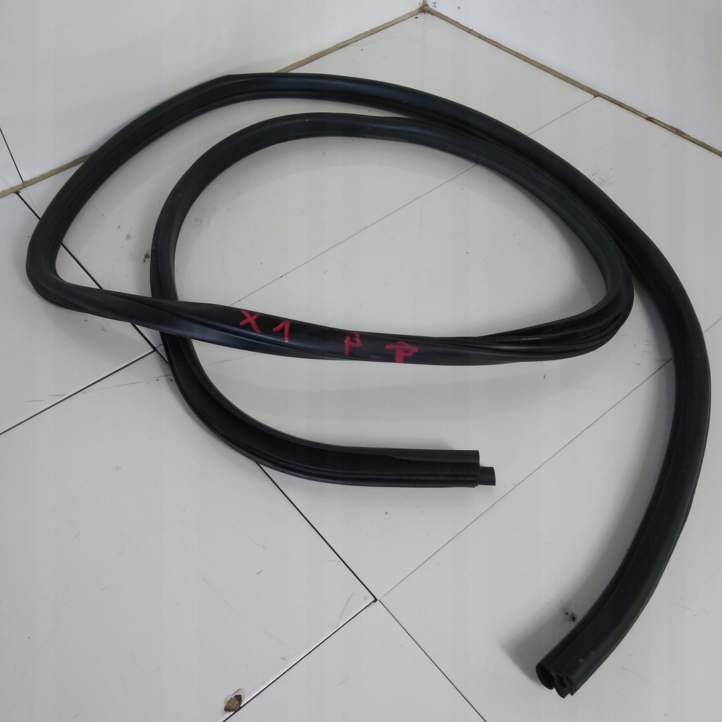 фото №1, Прокладка дверь bmw x1 правый перед