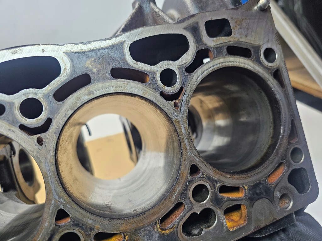 фото №12, Блок двигуна audi vw seat skoda 1.6 tdi crk 04l023e