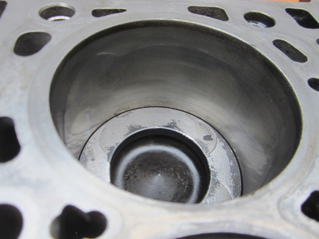 Насос масла 150109223r renault master movano 2.3 dci m9t biturbo маслоприёмник в Украине