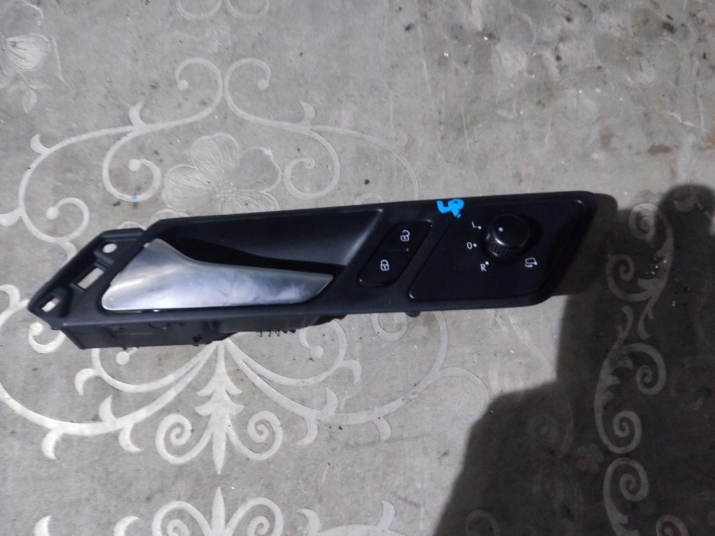 фото №1, Vw jetta 6 vi ручка внутрішня ліва перед 5c7837113l