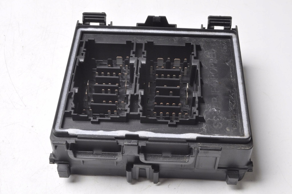 фото №1, Ford fiesta mk8 1.0 коробка предохранителей 21r