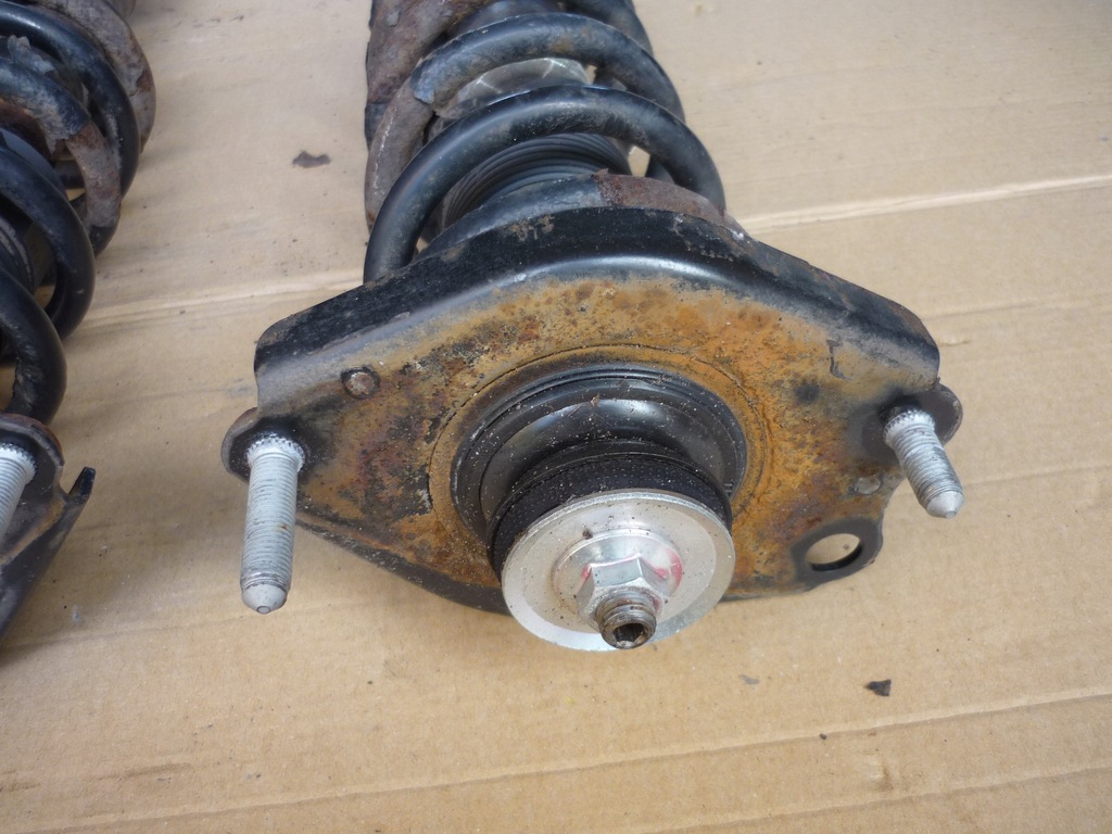 фото №7, Амортизаторы пружины задняя corolla verso ii 04-09