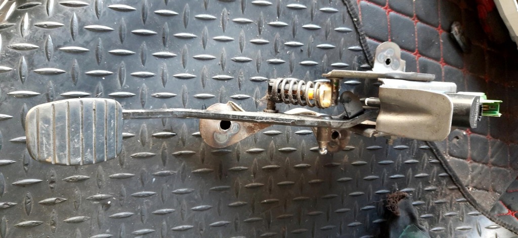 фото №4, Педаль зчеплення 1.5 dci renault clio iv 465033591r