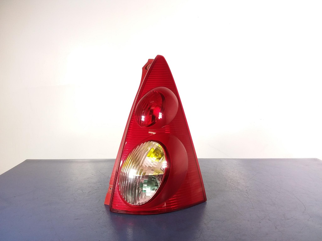фото №1, Peugeot 107 лампа задняя задняя правая 81550-0h040