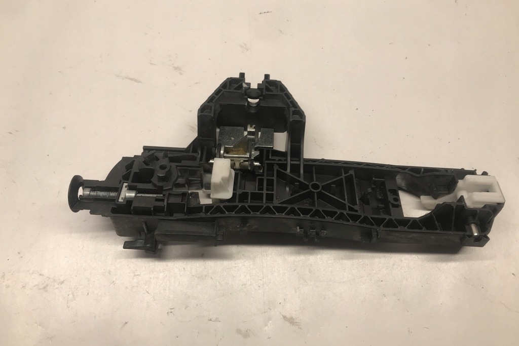 фото №11, Рамка ручка передних правых дверь mercedes-benz c t-model s204