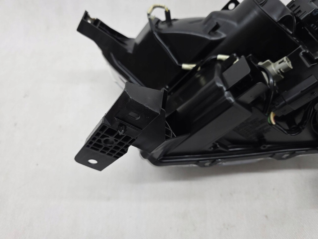 фото №11, Ford ranger v lift лампа перед права лінза europa eb3b-13w029-pm