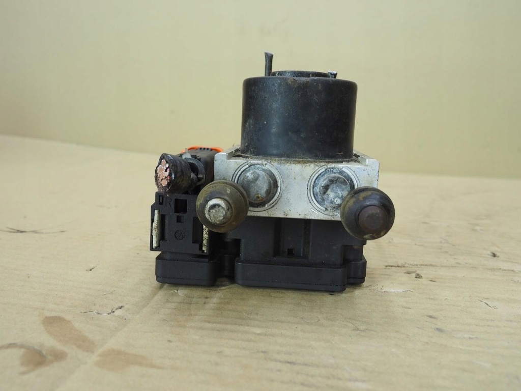 фото №11, Насос abs suzuki liana 1.6i 2004r 4x4 5wk84121