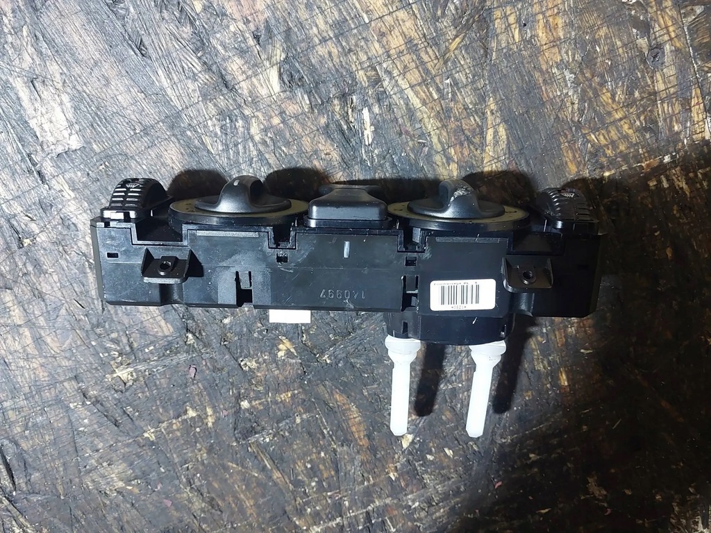 фото №10, Панель обдув кондиціонера mercedes clk w208 1708300185