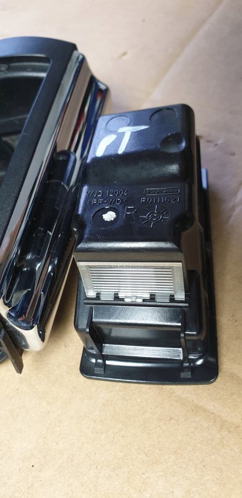 фото №10, Попільничка з обшивка правий задня бардачок сіра шкіра mercedes s w221 оригінальний номер eu