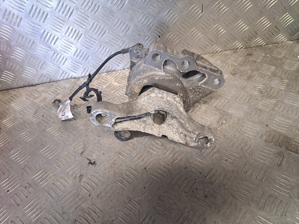 фото №4, Ford s-max mk2 2.0 ecoblue автоматическая коробка передач 2021 r кронштейн подушка двигателя