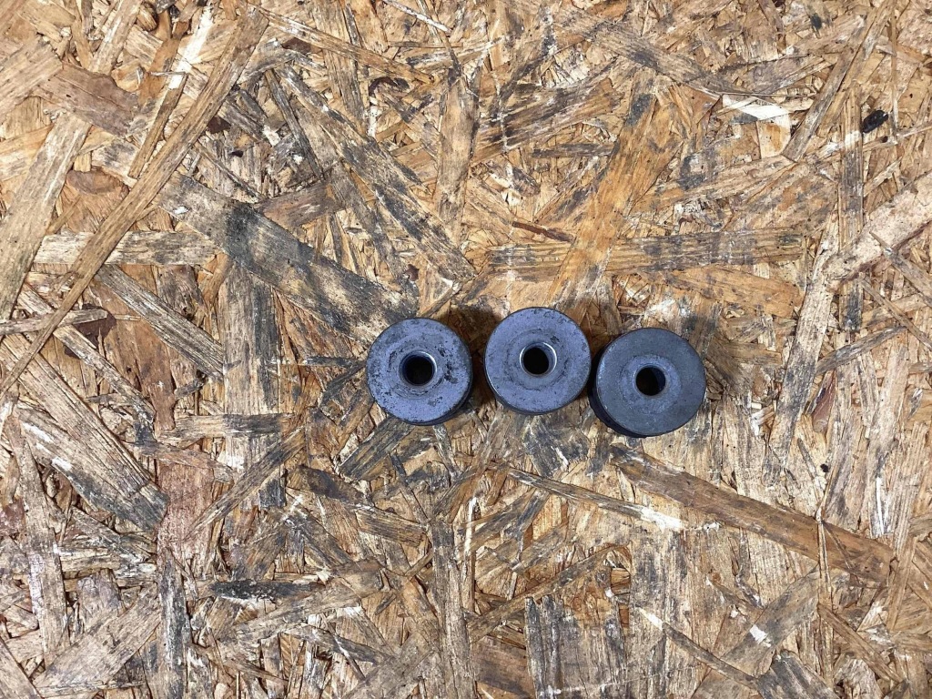 фото №3, Кронштейн інтеркулер macan 3.0 2.9 95b129609