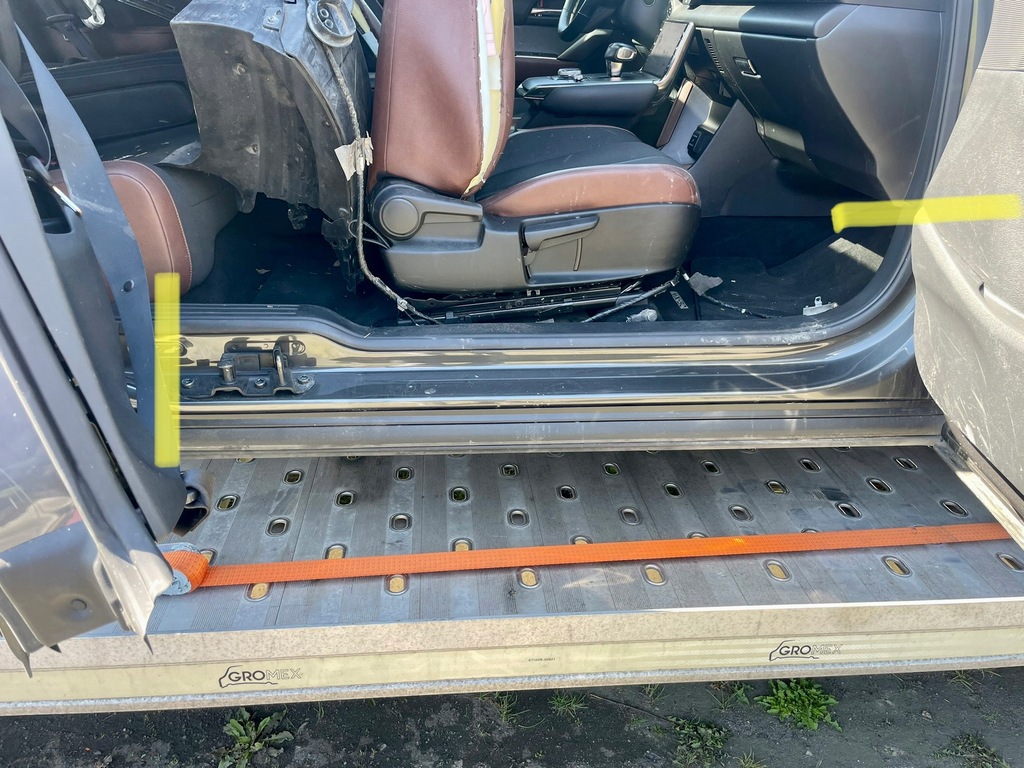 фото №1, Mazda mx-30 поріг правий блок двигуна