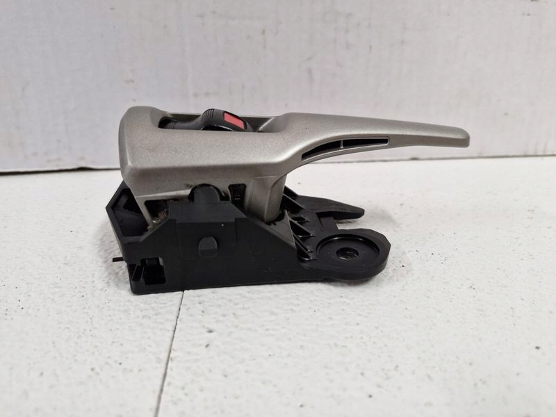 фото №4, Toyota matrix 2 ii e140 ручка дверь внутренняя левый задняя левая задняя