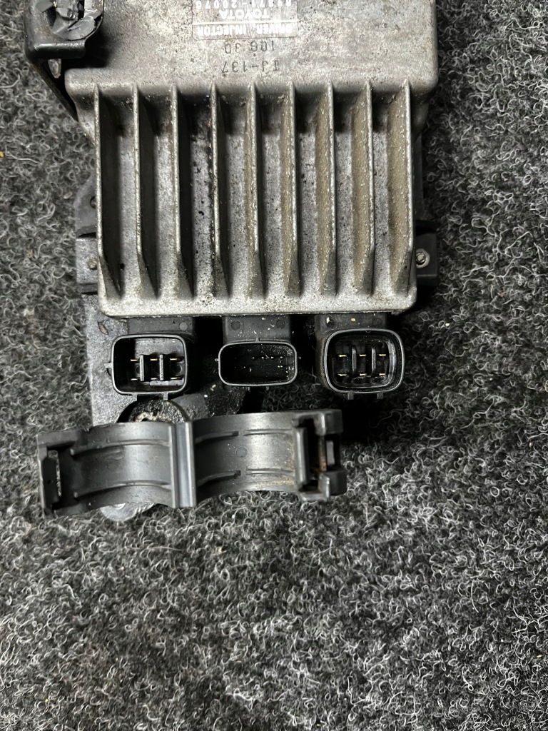 Блок управления модуль форсунок toyota avensis t25 8987120070 с Разборки