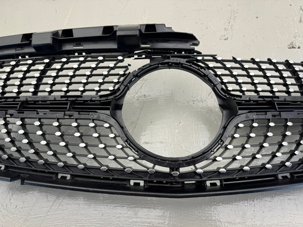 Mercedes cla w117 13-19r решётка радиатора решётка радиатора бампера перед передняя a1178880860 Киев