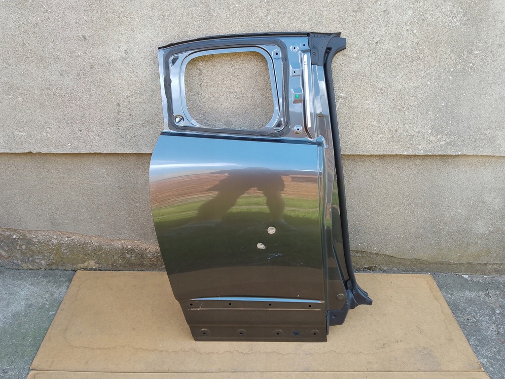 фото №1, Mazda mx30 дверь задние правое