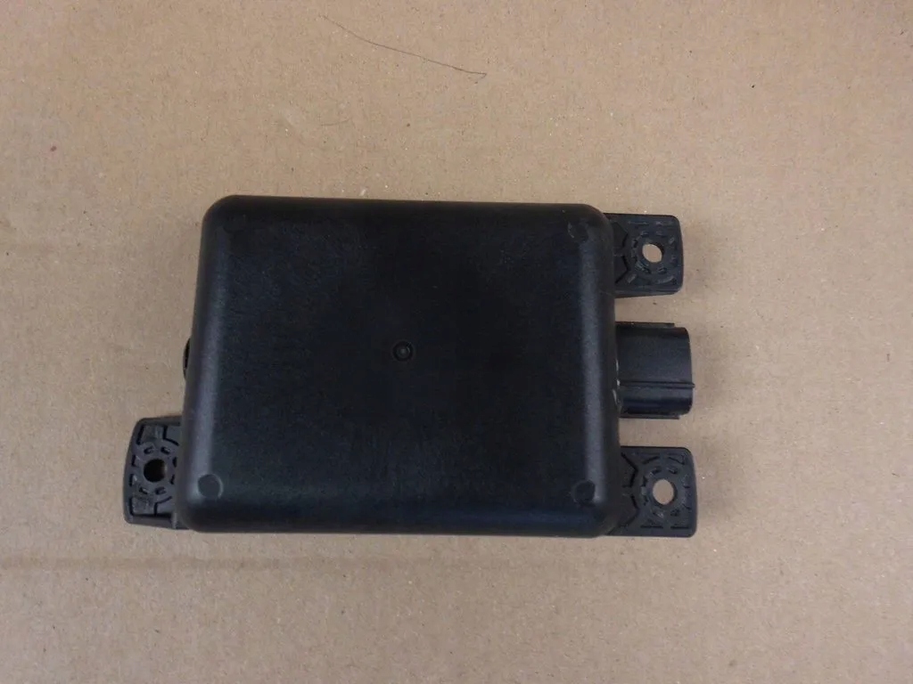 фото №1, Mazda 2 dj 2014+ датчик мертвого pola правый