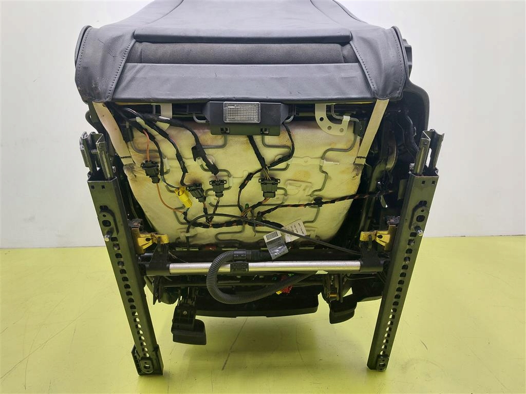 фото №8, Сидіння заднє сидіння оббивка напівшкіра підігрів s-line audi a4b6 8f avant kombi 00-04