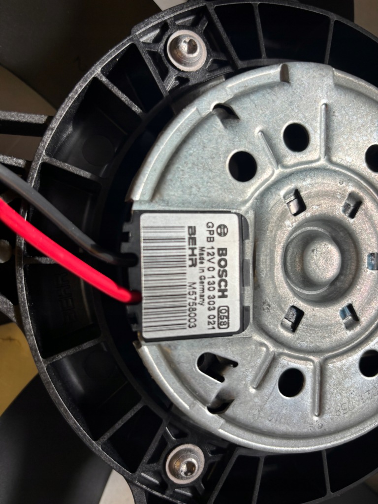 Mini r56 r55 r60 r61 вентилятор радіатора 17427535100 Доставка