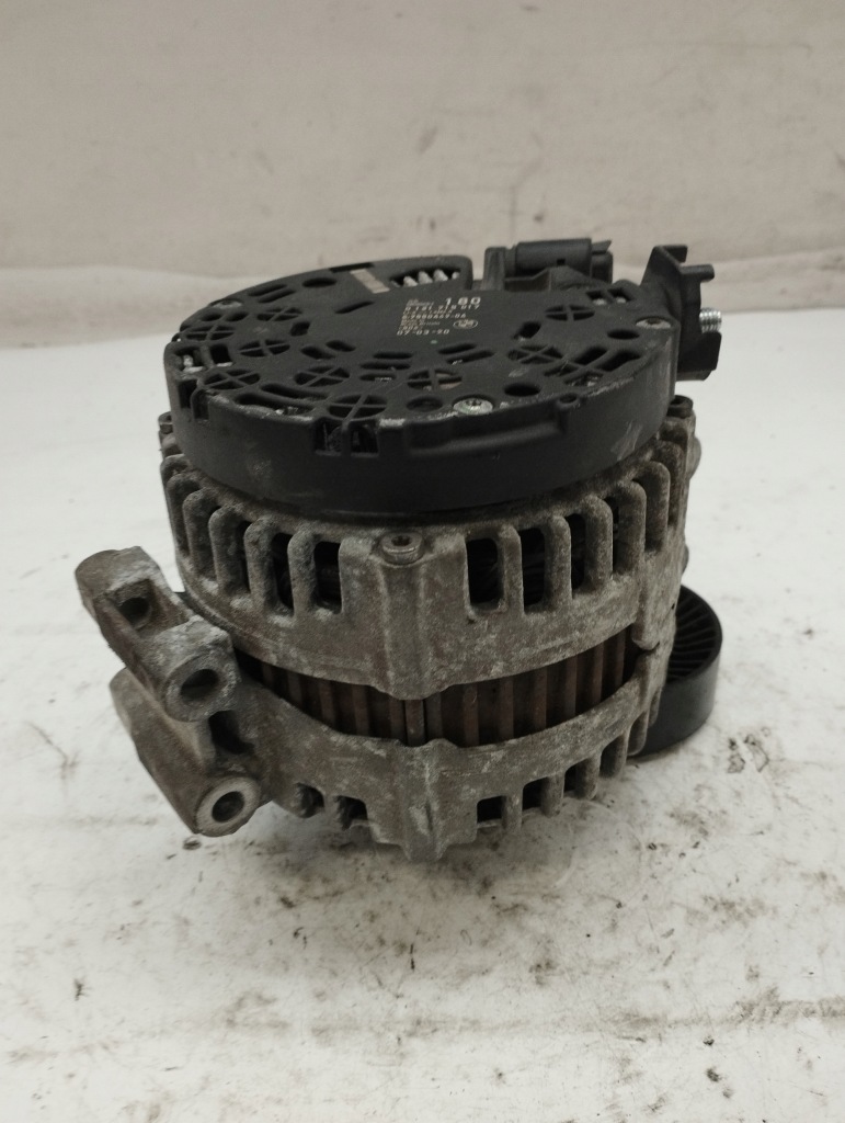 Bmw e87 генератор 0121715017 Недорого