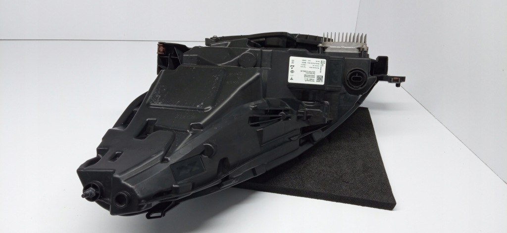 Купити Tesla model 3 y рестайлінг  20- фара перед правий full led європа  1514953-00-c