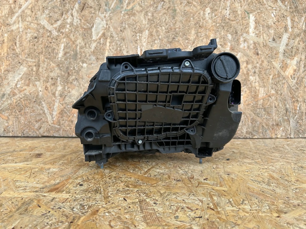 фото №10, Porsche taycan 9j1 2020 лампы передние