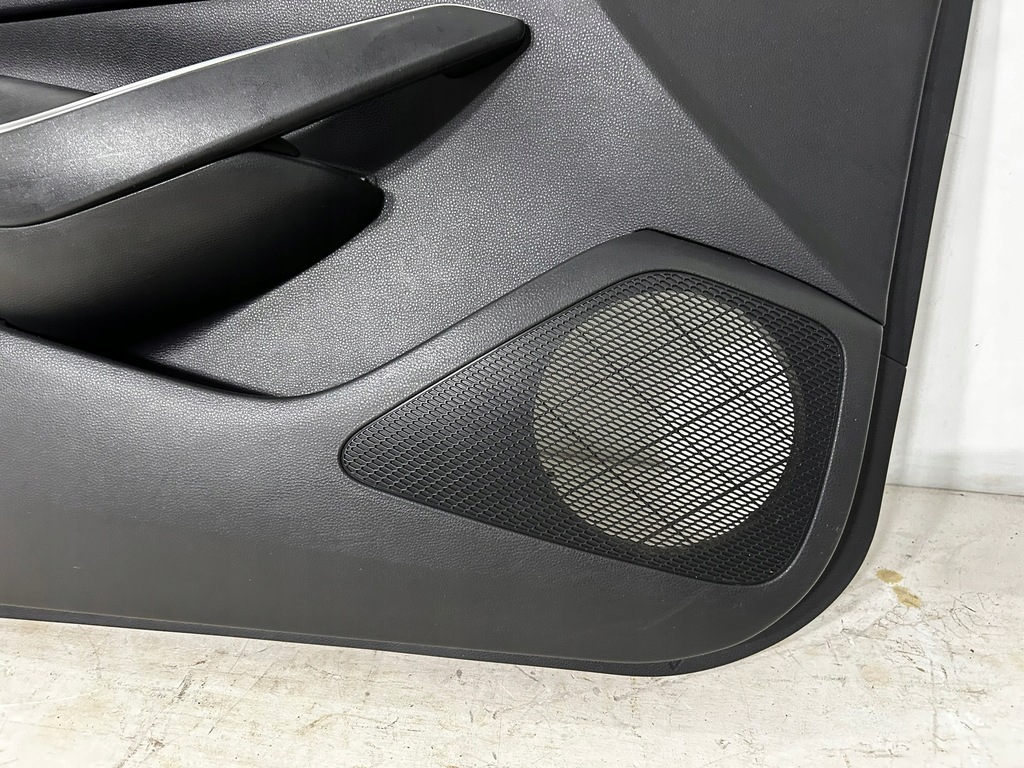 фото №9, Corolla e21 обшивка обивка дверь передних левый перед кожа с led