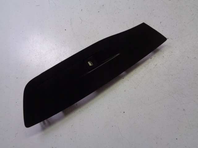 фото №1, Панель стекло правый перед peugeot 408 1.2 puretech 2022 rok