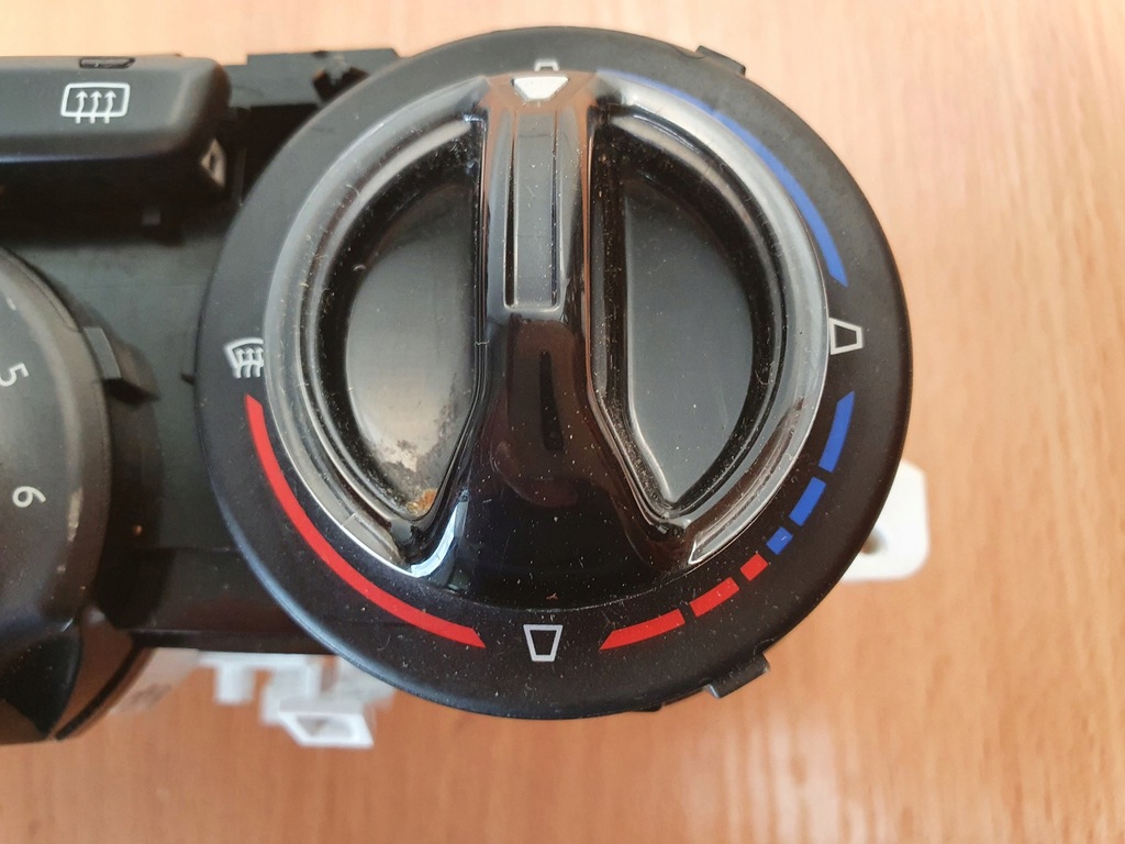 фото №8, Панель обдув кондиционера peugeot 208