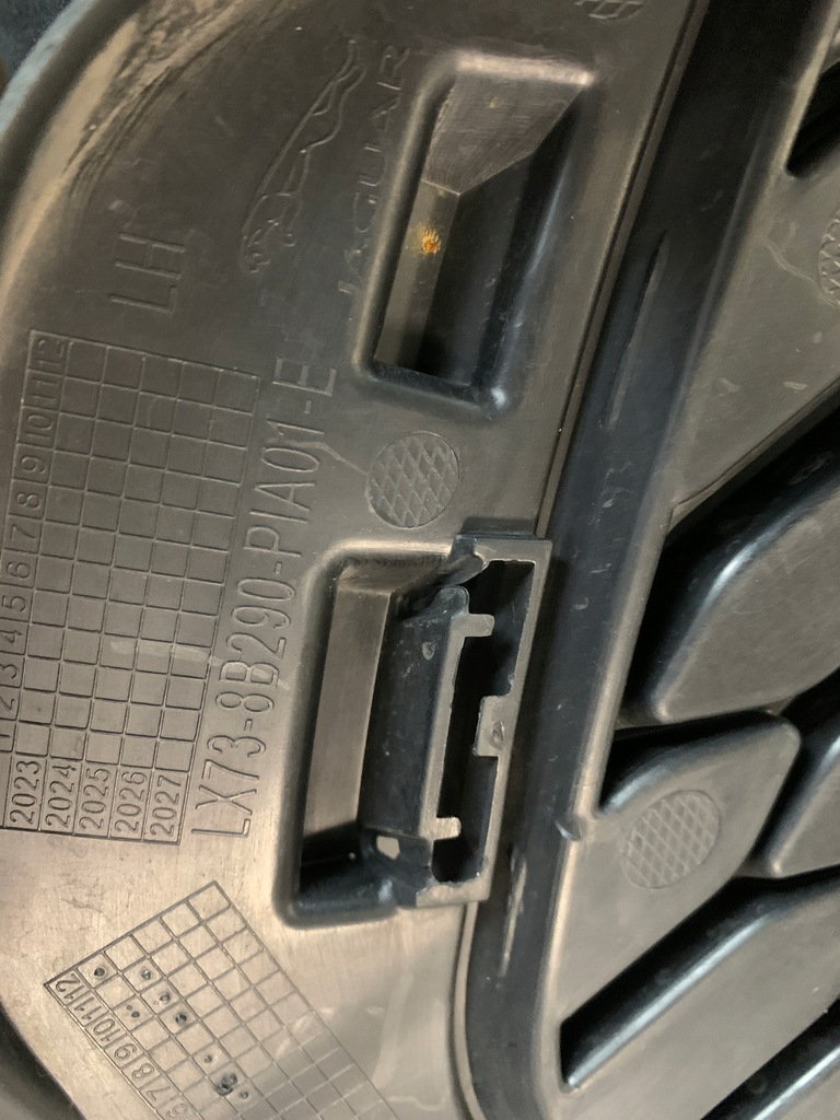 фото №7, Решітка бампера jaguar xe ліва r dynamic lift впуск