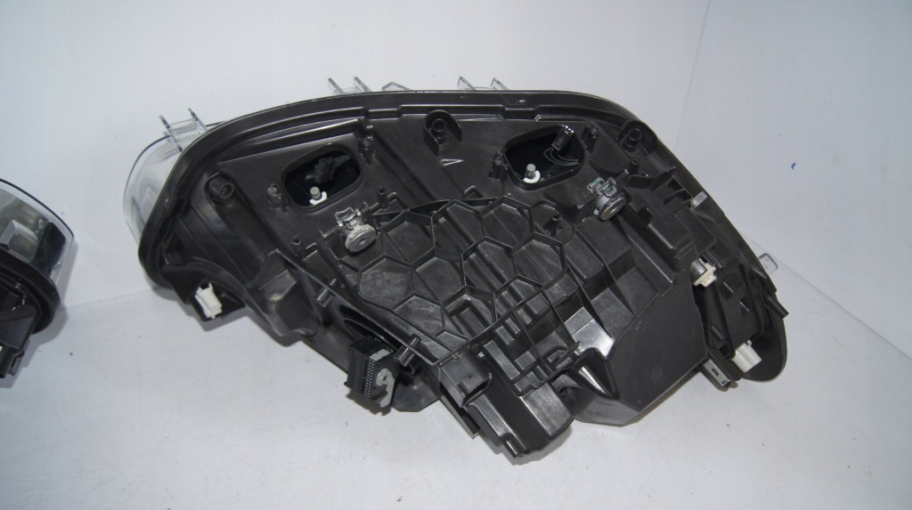 Купити Bmw 1 f20 f21 lift лампа ліва права full led адаптивний 7214791-01 7214792-01