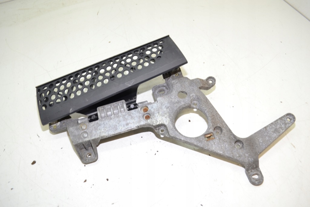 фото №1, Подножка левый кронштейн кронштейн бампера левая mercedes actros mp4