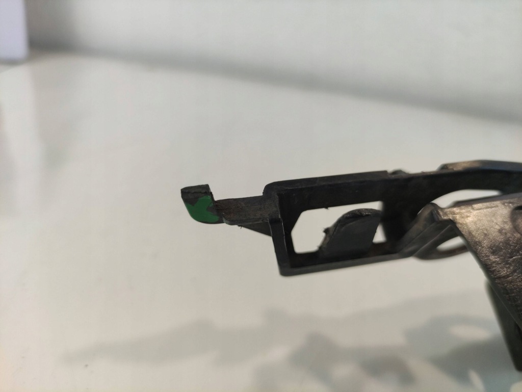 Mercedes-benz sprinter w910 кронштейн  бампера праві перед a9108850500 Оригінал