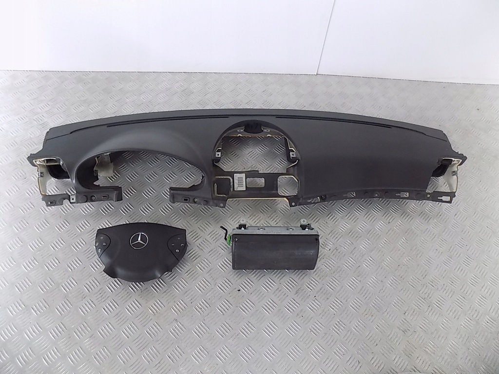фото №1, Mercedes w211 lift консоль подушка безопасности оригинал