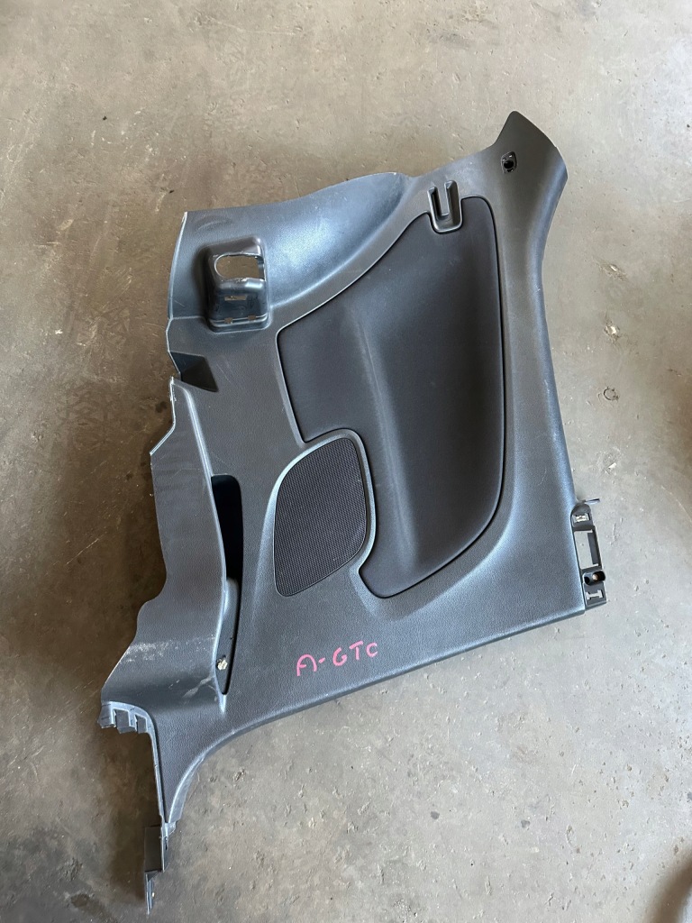 фото №1, Opel astra j gtc обшивки багажника ліва 13337621