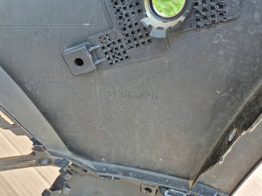 фото №14, Volvo v90 r-design 16-20r . бампер перед a688