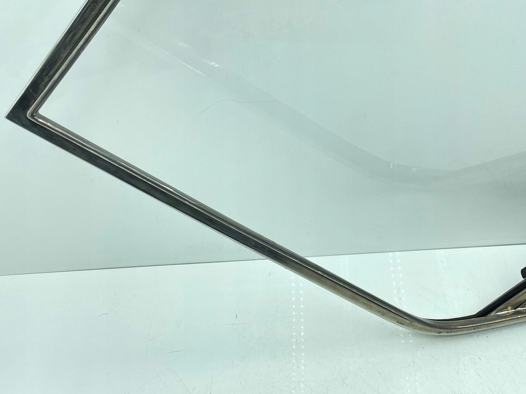 фото №7, Rolls-royce silver spur 1986 перед сторона правая рамка стекло дверь передних