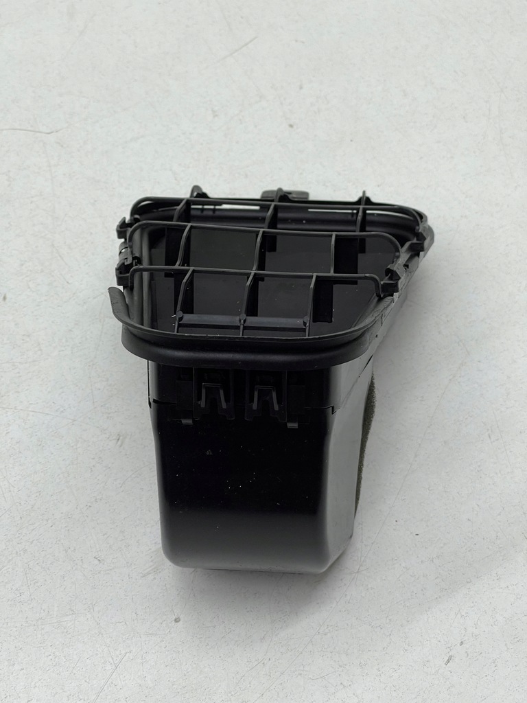 фото №8, Audi a6 c7 sedan решётка вентиляционная багажника левая / правая