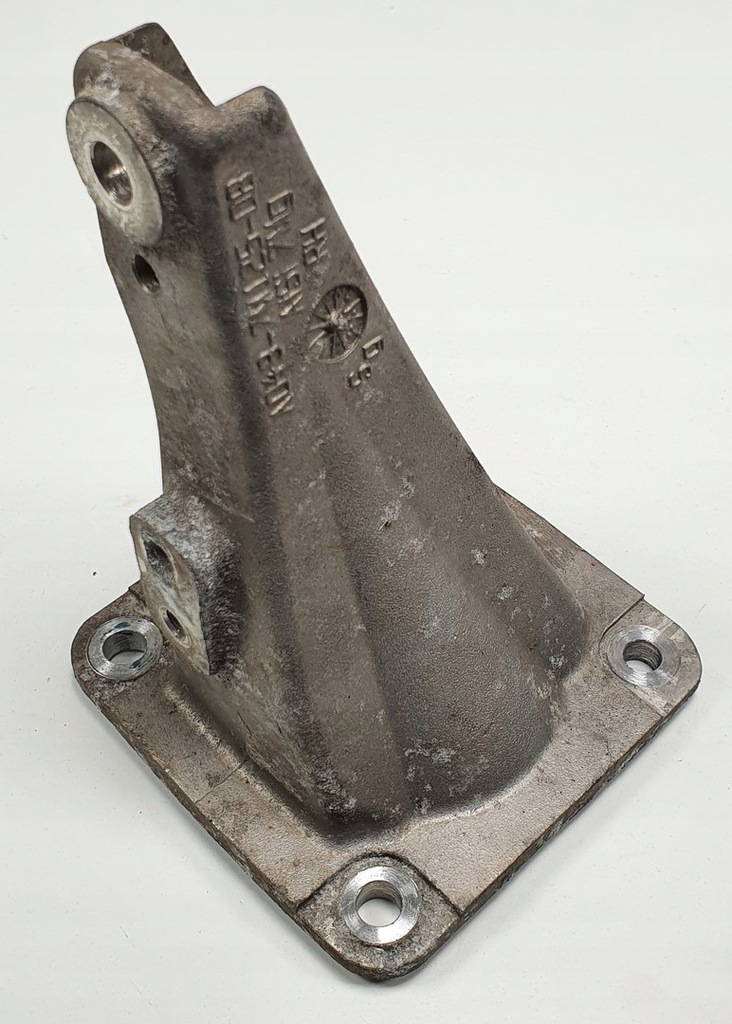 фото №1, Кронштейн двигателя правая aston martin rapide ad437m125db