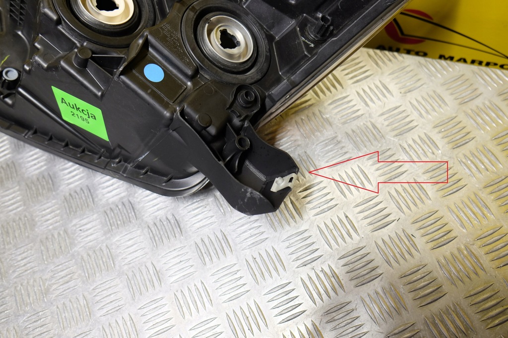 фото №13, Nissan versa 2019- фара лампа звичайна r usa