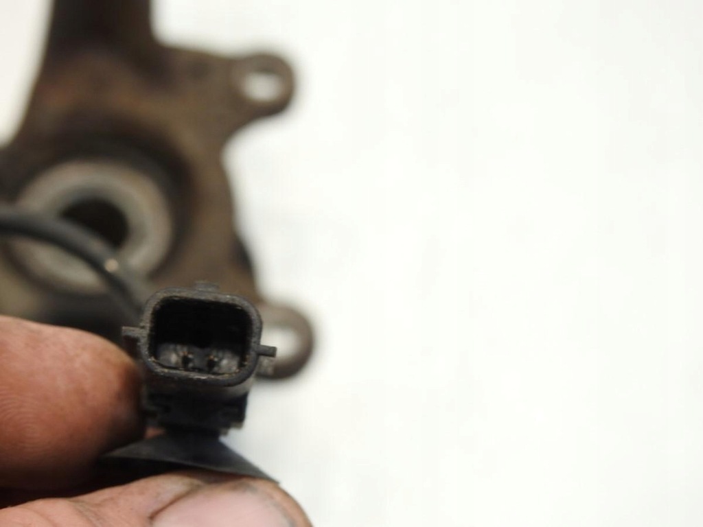 фото №4, Поворотний кулак ступиця лівий перед renault clio iii 1.5 dci