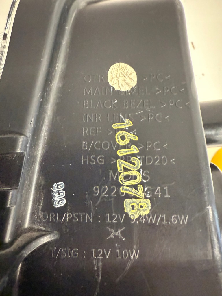 фото №8, Hyundai i30 iii лампа led правый противотуманная фара 92208g41